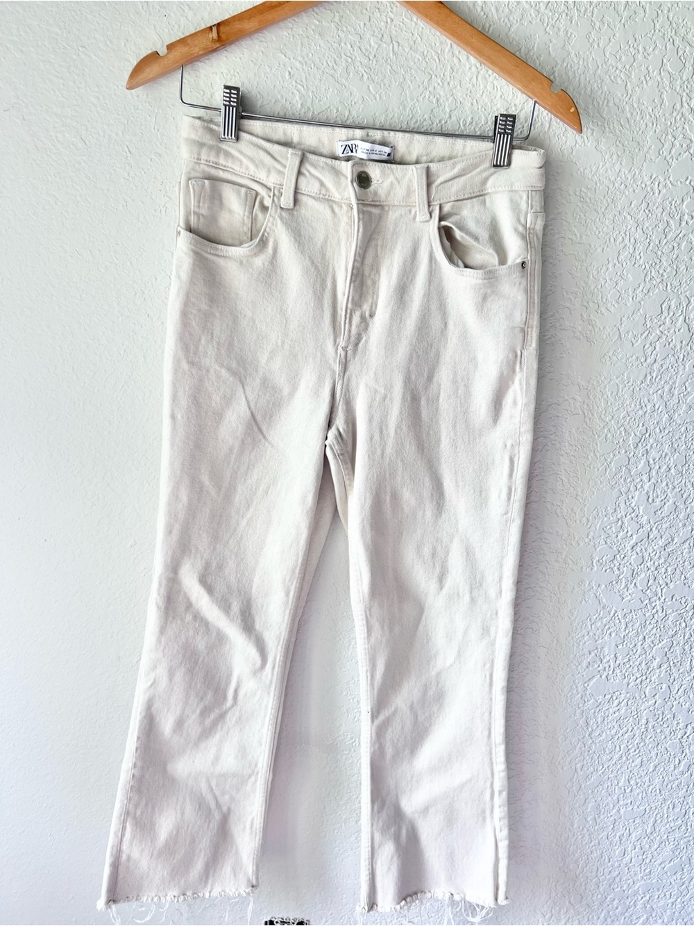 Zara Cream Slim Crop Raw Hem Jeans Sz 6